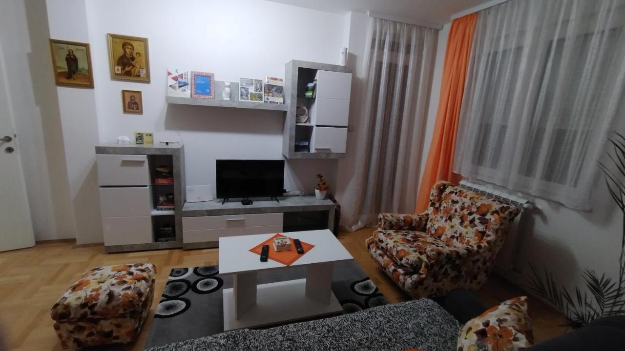 Apartman Maca Pirot Exterior foto